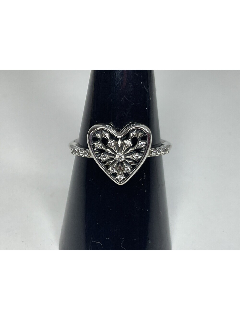 Pandora Heart Of Winter Ring Size 7 Retired